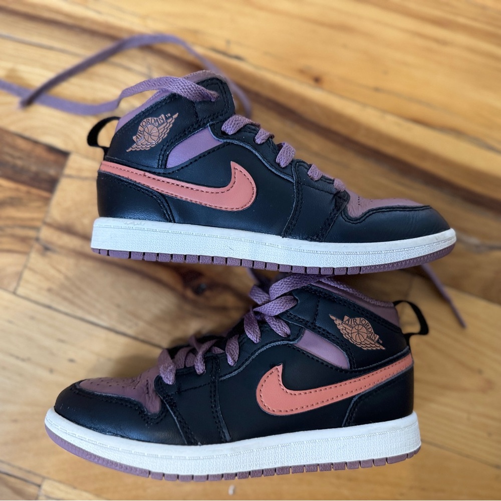 Air Jordan Mid 1 - Black & Purple SE